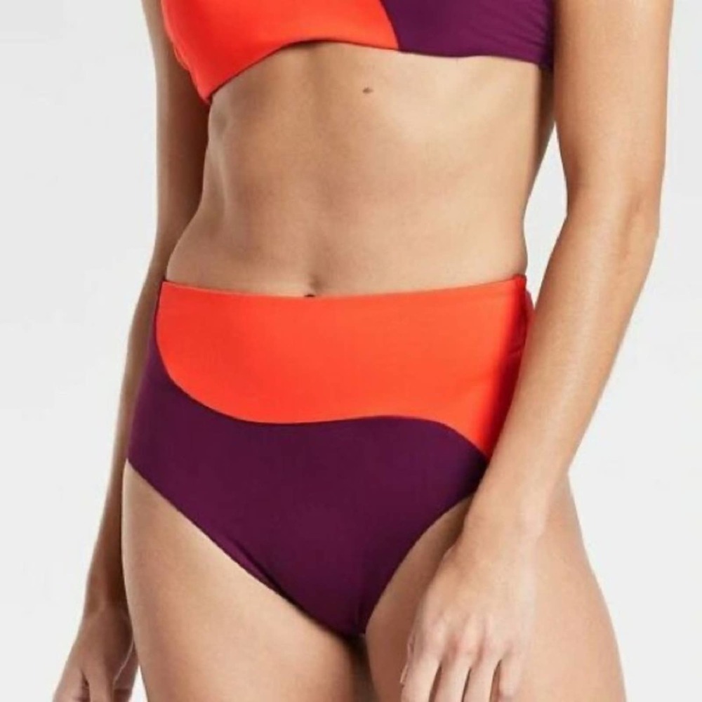 NWT Athleta ASYM High Waist Color Block Bottom! ☀️